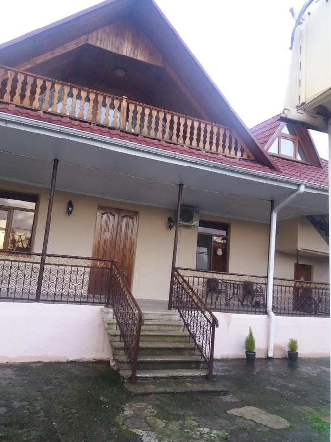 Дома для отпуска Aurelia Guest House Гагра