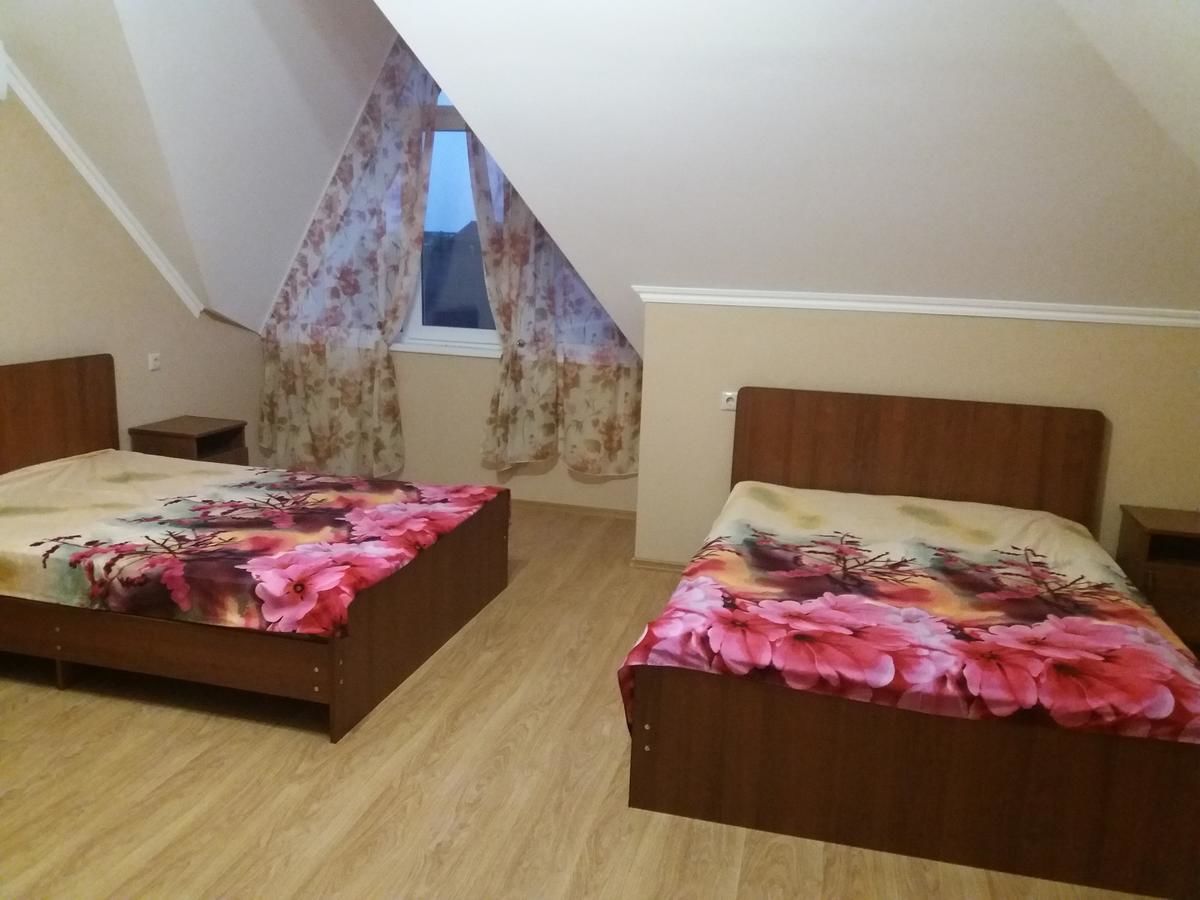 Дома для отпуска Aurelia Guest House Гагра