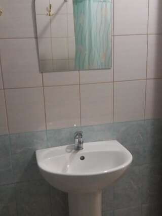 Дома для отпуска Aurelia Guest House Гагра Улучшенные апартаменты-3